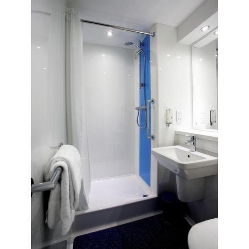 Travelodge London Richmond Central Ngoại thất bức ảnh