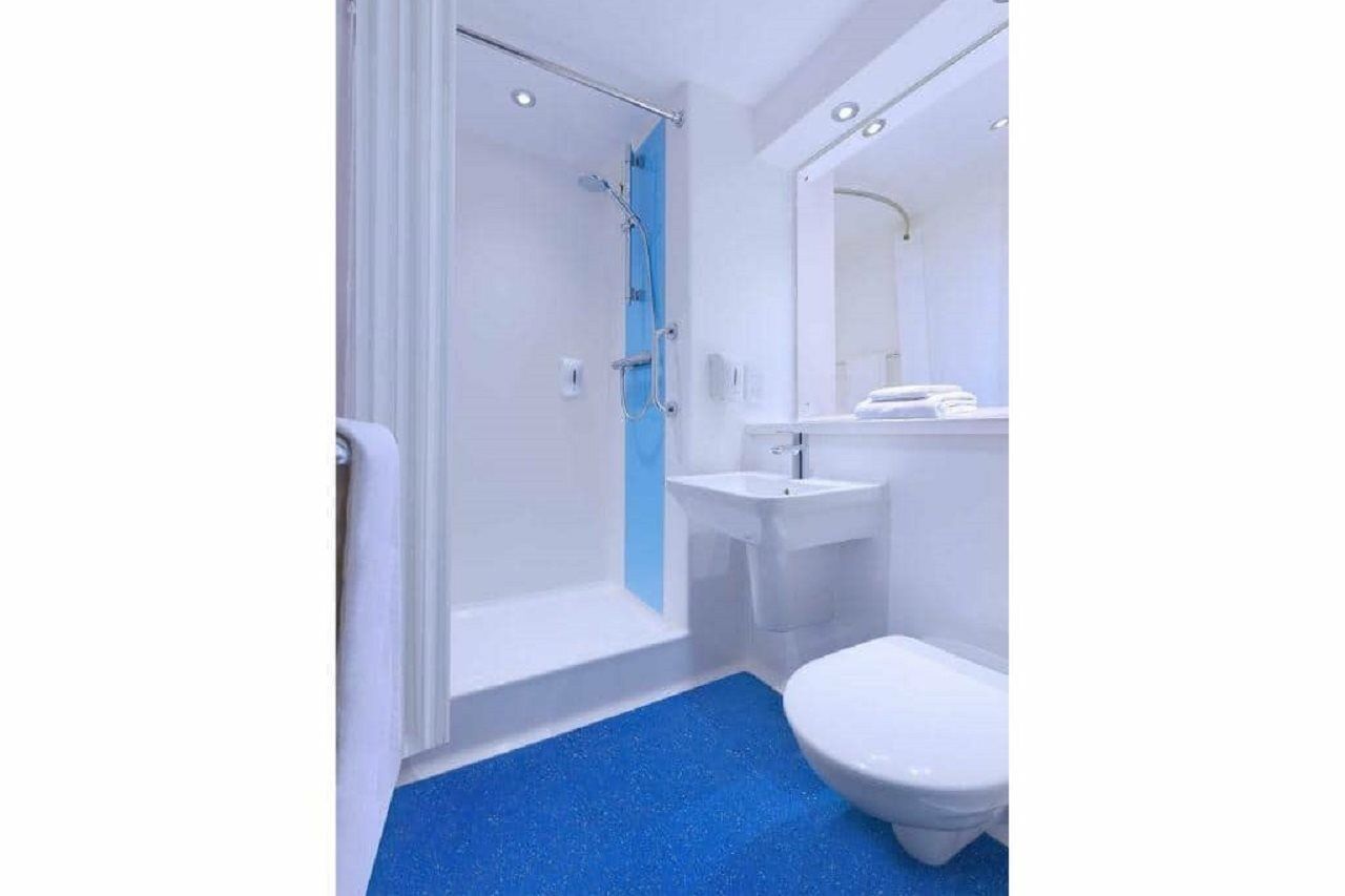 Travelodge London Richmond Central Ngoại thất bức ảnh